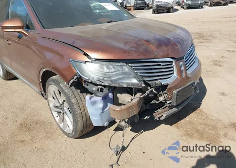 2017 Lincoln Mkx Black Label z USA, uszkodzony, nr VIN 2LMPJ7JRXHBL13794